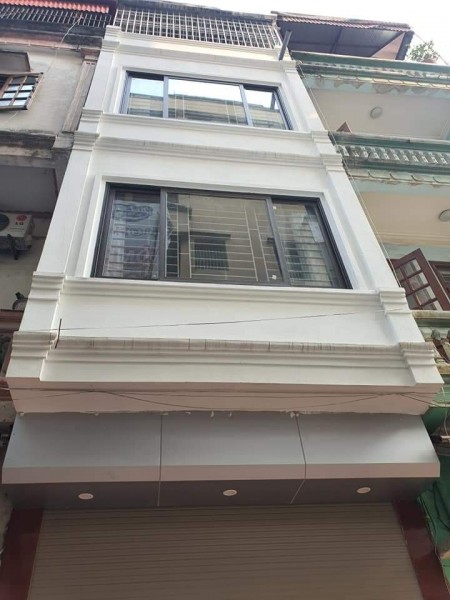 PHÂN LÔ TRUNG KÍNH, Ô TÔ ĐỖ CỬA, KINH DOANH, 44M2 9 TỶ HƠN.