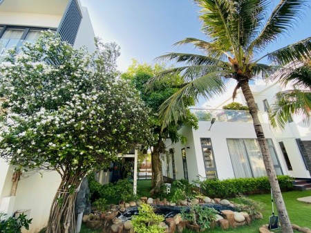 Biệt thự Resort sát biển, có bãi biển riêng độc nhất Vũng Tàu liên hệ xem nhà 0962575933