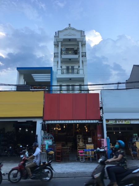 Đỗ Xuân Hợp. dt: 4.6 x 20 cho thuê nhà đẹp kd
