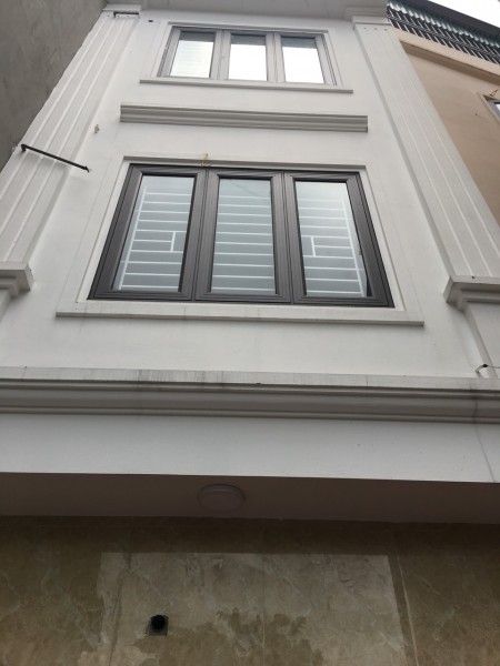 Vị trí đắc địa, siêu phẩm nhà chị đẹp Long Biên, giá 2,7 tỷ