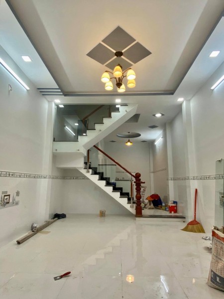 Cần bán gấp nhà HXH Bàu Cát dt 35m2 3 tầng giá 4 tỷ 8 thương lượng
