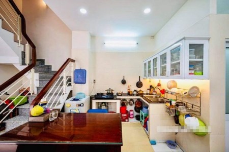 Bán nhà Đặng Văn Ngữ Phú Nhuận, ngang 9m giá rẻ, chỉ 6.3 tỷ.