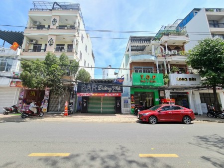 Bán nhà 4 tầng mặt tiền 70 Nguyễn Thị Minh Khai, p. Phước Hòa, tp. Nha Trang.