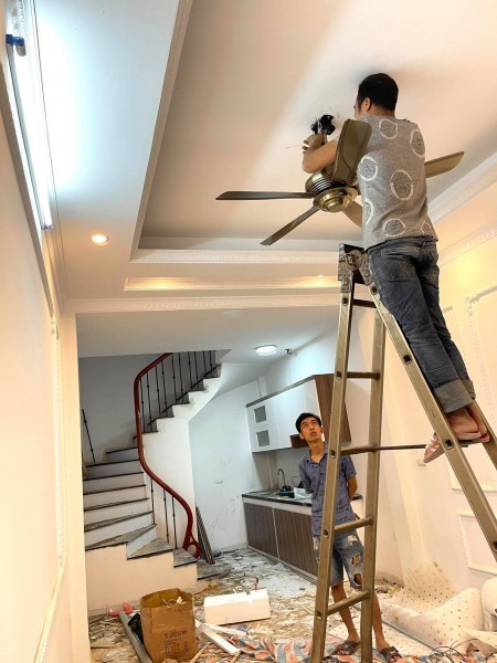 Cần bán nhanh nhà mới 4 tầng giá có 2.3 tỷ tại Trâu Quỳ, Gia Lâm, Hà Nội. LH 0983253436