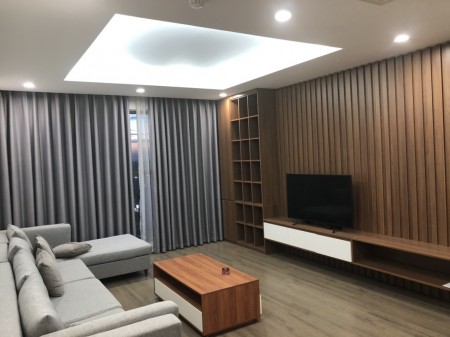 Bán căn hộ Ngoại Giao Đoàn lô góc 100m2 gồm 3PN 2WC view hồ tây giá 2.8 tỷ LH 0984795111