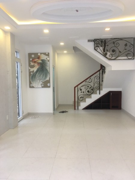 Cho thuê nhà đường Nguyễn Công Hoan phường 7 Phú Nhuận - trệt, lửng 3 lầu cầu thang cuối nhà