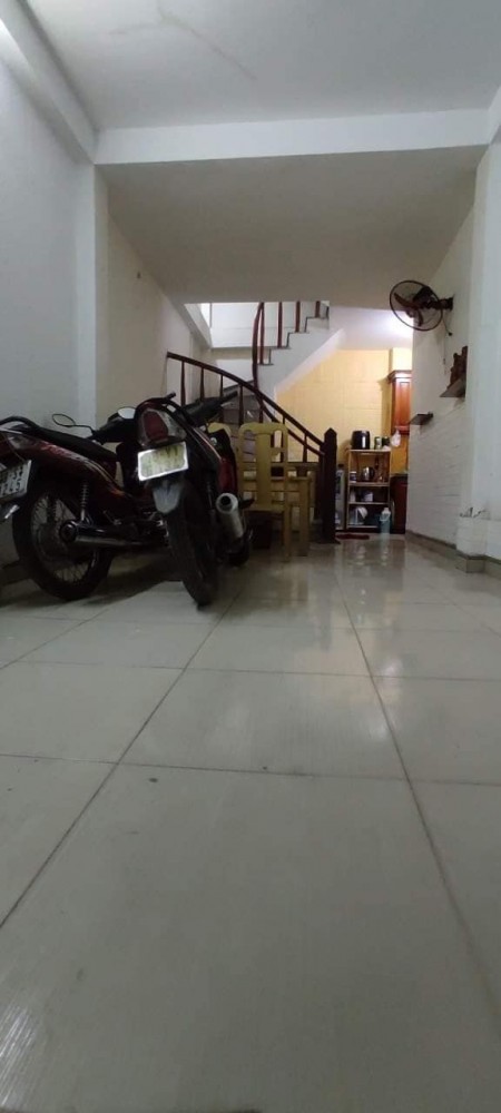 NHÀ NGÕ ĐÔNG THIÊN VĨNH HƯNG CÁCH PHỐ 60m NGÕ XE BA GÁC giá 2.19 tỷ