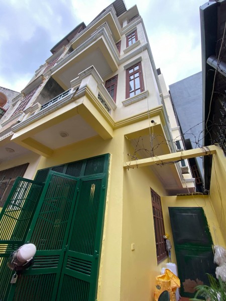 Bán Nhà Lạc Long Quân, Thoáng 3 Mặt, oto Tránh Cửa. Giá Nhỉnh 8 tỷ