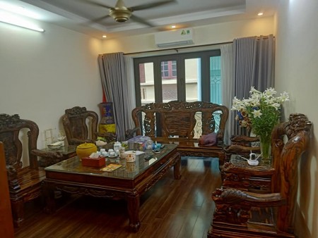 NHÀ CÓ 1 0 2 KV HOÀNG MAI, Ô TÔ 7 CHỖ VÀO NHÀ - TRƯỚC NHÀ Ô TÔ TRÁNH NHAU! CHỈ HƠN 7 TỶ