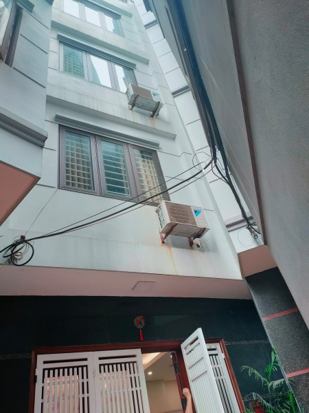 VỠ NỢ CẦN BÁN GẤP NHÀ NGỌC THỤY, Ô TÔ GẦN NHÀ, NGÕ THÔNG, 40M X 5 TẦNG, GIÁ 1,9 TỶ