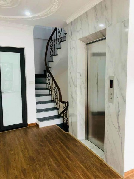 Nam Từ Liêm bán nhà lô góc, nhà đẹp, tặng lại toàn bộ nội thất