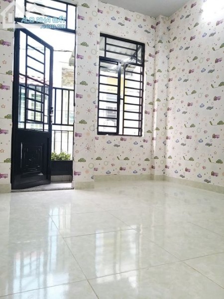 NHÀ NHỎ NGAY SÁT PHẠM VĂN ĐỒNG - GÒ VẤP 24M2 (NGANG 3.5M) CHỈ 2.6 Tỷ