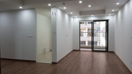 Cho thuê chung cư Việt Đức Khuất Duy Tiến 2 ngủ đồ cơ bản 12 triệu. Lh 0377983070