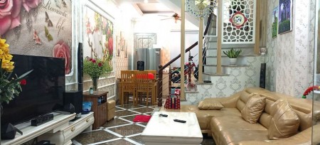 Bán nhà Văn Hương 45m 5 tầng mt4m giá 4.4 tỷ.Lh 0862611185