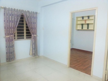 Căn hộ Bàu Cát 2 phòng ngủ, 2wc, lầu cao, nhà trống, giá 7.5tr/th