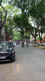 Bán Nhà Ngọc Hà, Ba Đình 60m 3 Tầng MT 8m Gần Hồ, Gần Ô tô Giá Hơn 6 tỷ.
