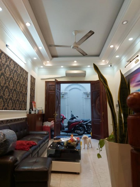 Bán gấp nhà đường 19/5 diện tích 50 m2 xây 6 Tầng mặt tiền 4 m giá 4.2 tỷ