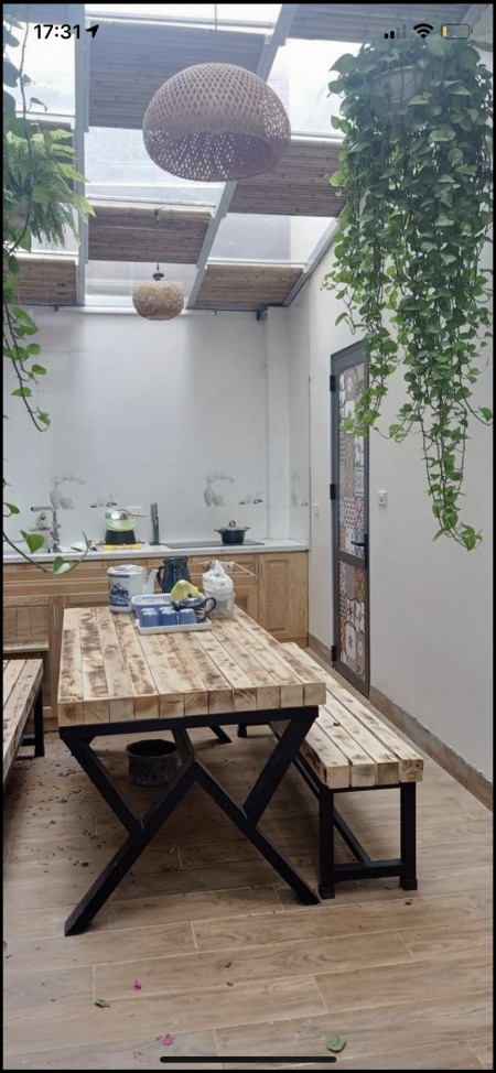 - Nhà Ngọc Thụy 3 tầng, 90 m2, ô tô đỗ, phân khúc 3-6 tỷ