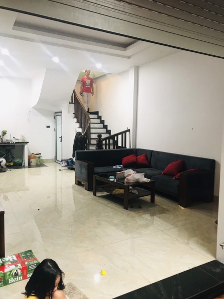 Bán nhà phố Vũ Xuân Thiều - P.LOng Biên 3.2 tỷ