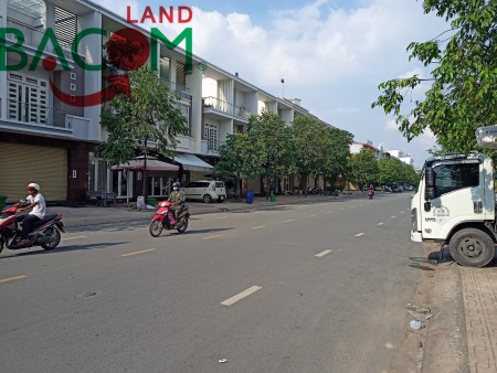 Cho thuê nhà đường N1 khu D2D P.Thống Nhất 1T3L 95m2