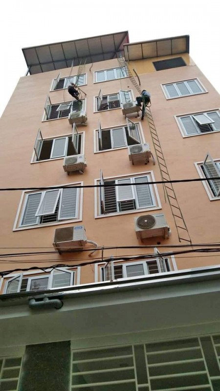 Bán CCMN phố Triều Khúc 200m2x7T mặt tiền 8m giá 24.6 tỷ