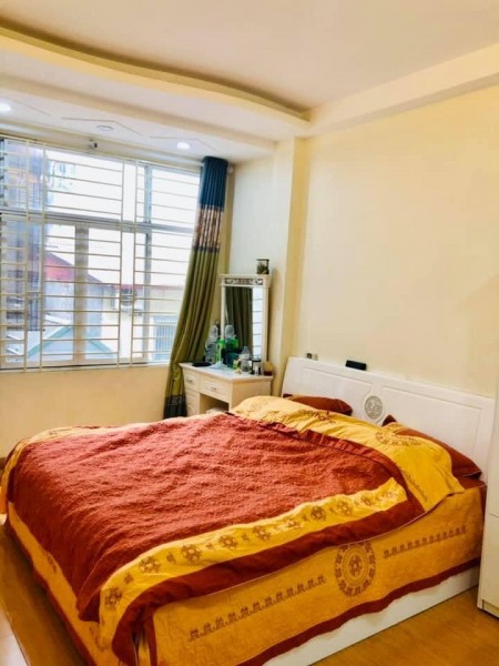 Bán nhà ngõ 213 Giáp Nhất 60mX4.5T giá 4 ty Nhân Chính Thanh Xuân. LH 0969040000