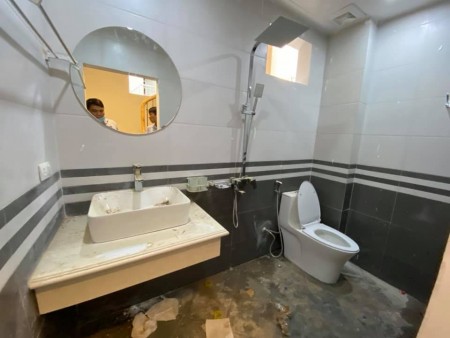 BÁN NHÀ LÒ ĐÚC – 30m2- 5TẦNG – 4.5 TỶ - LÔ GÓC 3 THOÁNG