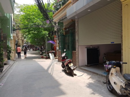 Nhà Đẹp Tây Sơn 44m2 x 4 Tầng, Ngõ Thông Kinh Doanh, Ô Tô, Gần Hồ Chỉ 7.5 Tỷ.