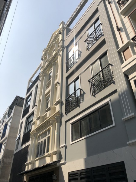 Nhà HXH đường Nguyễn Văn Thương: Trệt Lửng 2L-ST: giá 23tr/th: Phù hợp ở gia đình