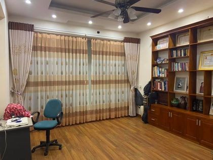 Bán nhà, ÔTÔ đỗ cửa, Cầu Diễn, 52m2, 5 tầng, giá nhỉnh hơn 3 tỷ một chút