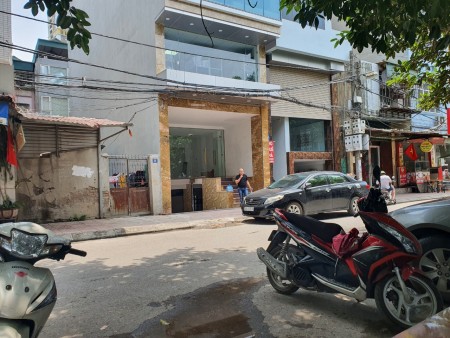 SIÊU HIẾM, Kinh Doanh Ô tô đỗ cửa phố Khương Đình 40m2 giá nhỉnh 4 tỷ