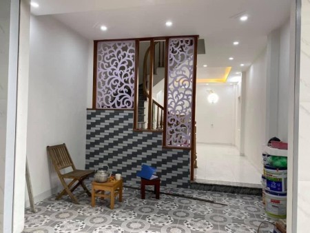 Nhà Ngọc Thụy, Long Biên, ngõ ô tô 40m2, 4 tầng, Giá 3.2 tỷ