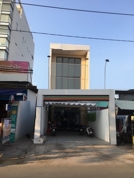 Phạm Văn Đồng, P.3 mt trống suốt. Vị trí đẹp 2L