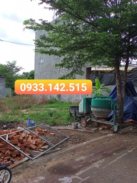 Đất 200m2 tách 2 sổ rời, tc 100% sổ riêng ngay cạnh chợ dân sinh, sát QL13 chỉ 200m, đường thông dân đông xây nhà ở và buôn bán phù hợp