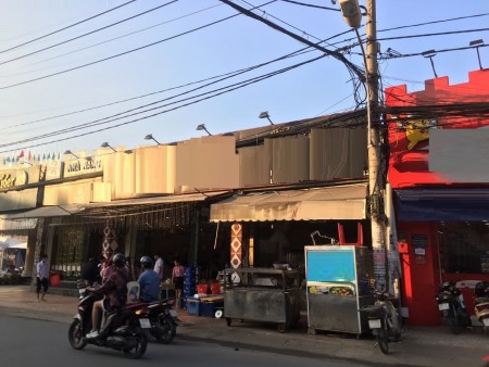 Phạm Văn Đồng, dt 10 x 10 vị trí đẹp hợp quán ăn