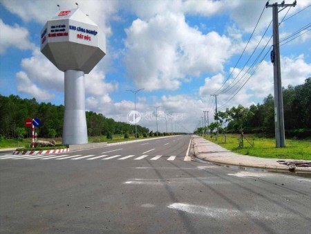 Đất nền thị trấn Đất Đỏ 600tr/nền full thổ cư, ngay UBND xã Láng Dài, Sổ Riêng, Công Chứng Ngay,