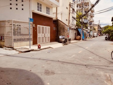 cần bán nhà hểm xe hơi tránh Lạc Long Quân p5q11 giá 6,9 tỷ