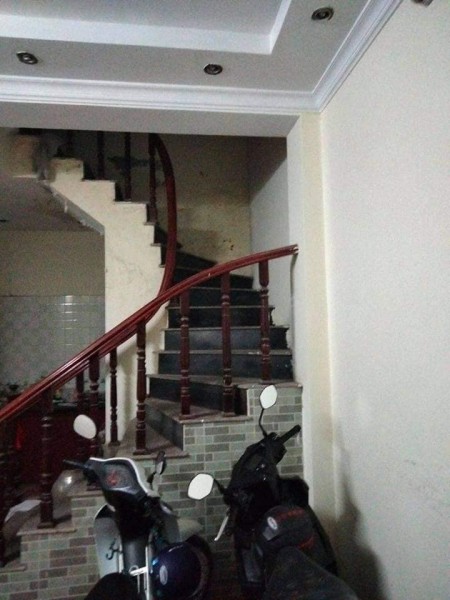 Bán nhà Phố Lê Trọng Tấn, Ô tô đỗ cách 10m, 25m2, giá 3,15tỷ.