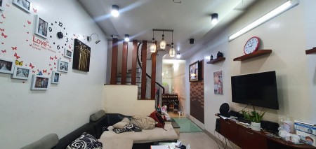 Cực Hiếm, 10m ra ô tô, nhà Tân Mai, Ở Ngay, 45m2, 5 tầng, giá nhỉnh 4 tỷ.