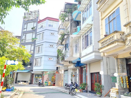 MẶT HỒ TÂY, LÔ GÓC, NỞ HẬU, LÔ GÓC, VỈA HÈ, 55M, 4 TẦNG, GIÁ 21.5 TỶ