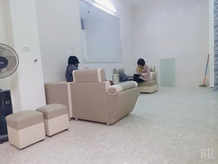 Bán nhà ngõ Bồ Đề, Long Biên 42m2, 4 tầng, 4.5 tỷ.