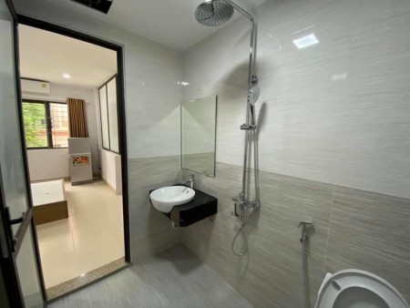 Bán tòa chung cư mini phố Trần Bình, ô tô, lô góc, 140m2 x 8 tầng, 20 phòng, 23.9 tỷ.