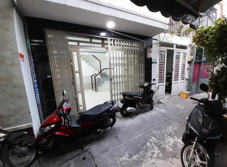Bán nhà Trần Văn Quang, 28m2, ngang 4m2, 4 tầng, q tân bình, 2 tỷ 57