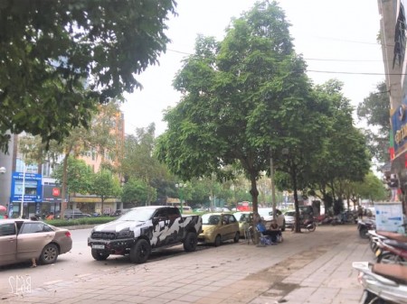 Bán nhà mặt phố Nguyễn Văn Huyên. Vỉa hè 8m, 8 làn ô tô. 124m2 MT8m 5T thang máy, 35tỷ