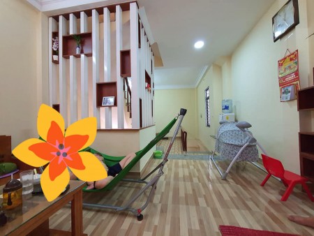NHÀ ĐẸP LÔ GỐC Ô TÔ TRÁNH KINH DOANH