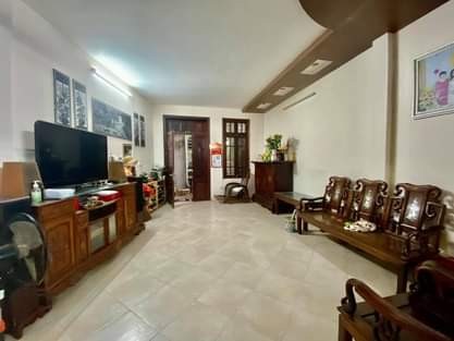 BÁN NHÀ 82M2 - 3 THOÁNG Thống Nhất 82M2 4T 6.3MT 6.5 tỷ Hai Bà Trưng
