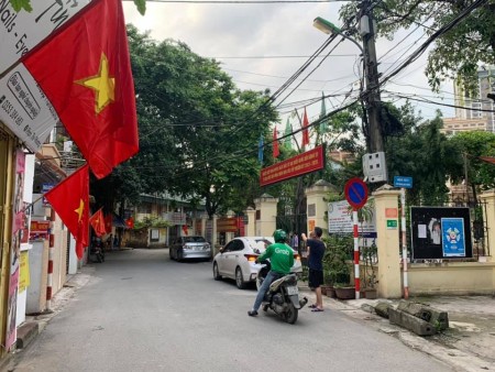 Bán gấp nhà Hoàng Đạo Thành, TX lô góc, ô tô tránh, vỉa hè KD 72m, mt 16m, nhỉnh 7 tỷ