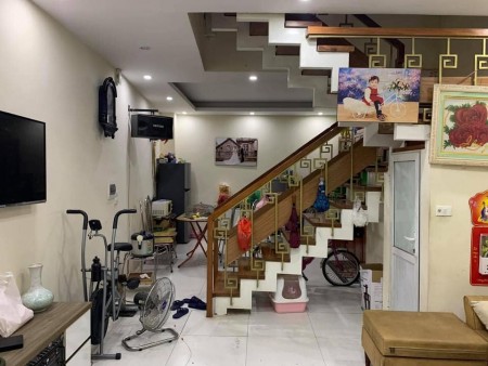 HOT!!! Bán nhà Nguyễn Đình Chiểu-Q.3, 40m2, 4 Tầng, Hẻm thông, Giá tốt