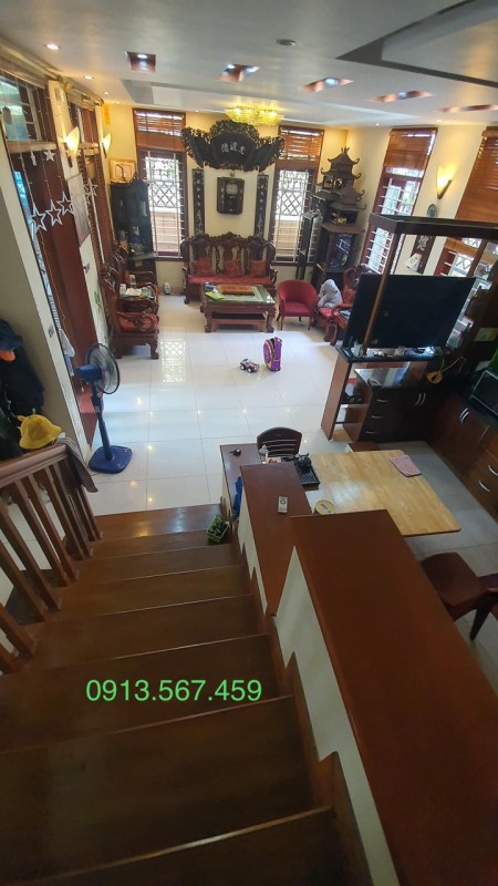 Biệt thự VIP giữa phố Ngọc thụy - Long Biên 190m2 x 4 tầng, mặt tiền 7.6m chưa đến 90tr/m2