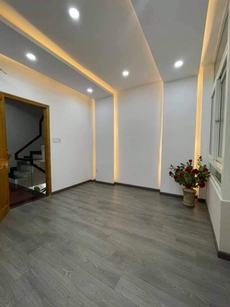 Căn góc hai mặt tiền KD Lê Cảnh Tuân dt 8 x 8m giá mới còn 5 tỷ 800